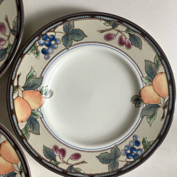 Mikasa Intaglio CAC29 Garden Harvest set of 3 Fruit Pattern Ceramic saucer 6.5” - Picture 2 of 11